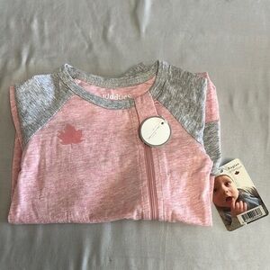 Juddlies - NWT - Canadian Pink & Gray Heathered Long Sleeve convertible sleeper